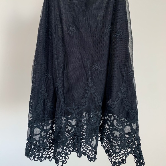 Urban Outfitters Lace Tank Top - Picture 2 of 4